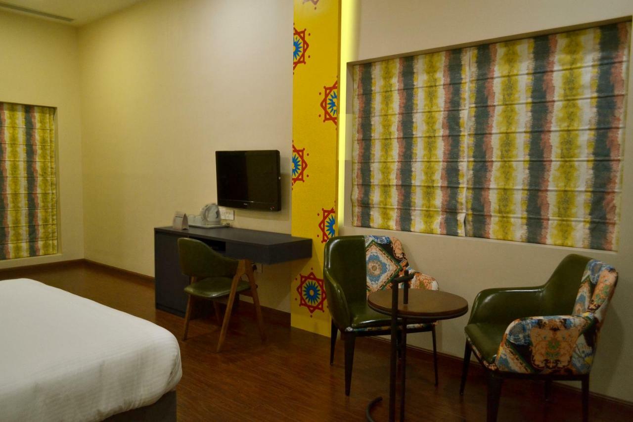 Hotel Asansol International Exteriör bild