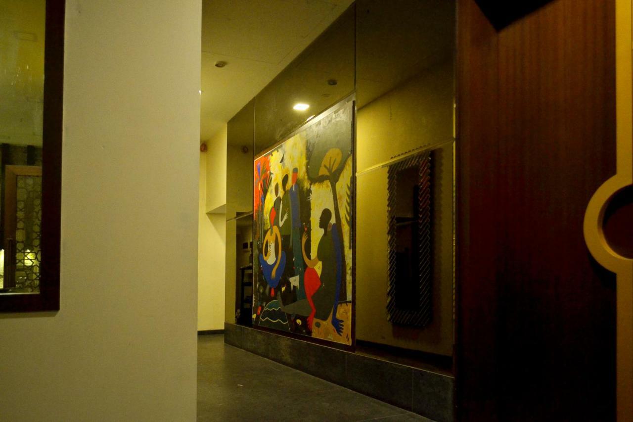 Hotel Asansol International Exteriör bild