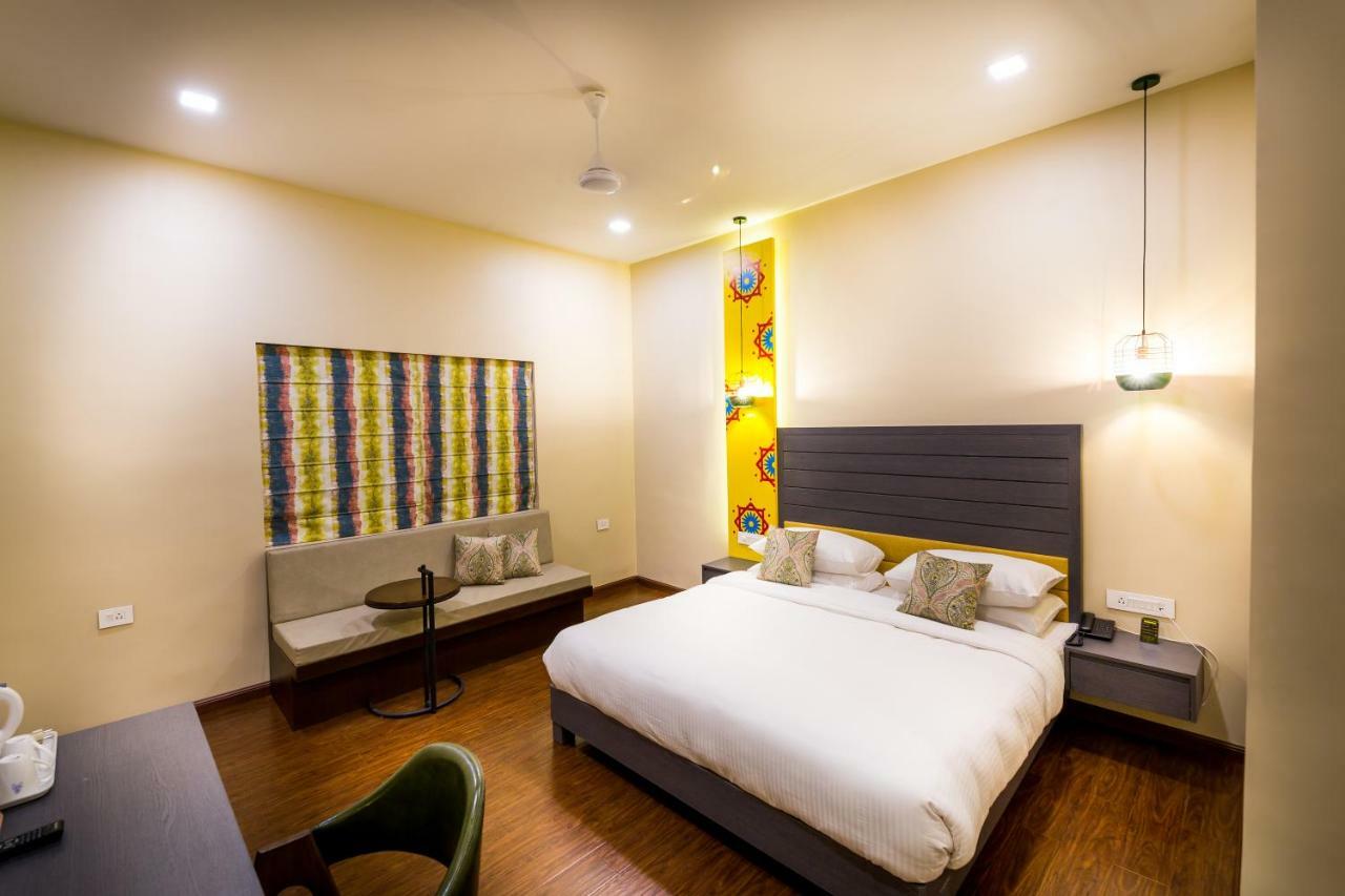 Hotel Asansol International Exteriör bild
